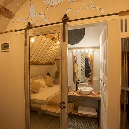 Iksirci Baba فندق أولدينيس